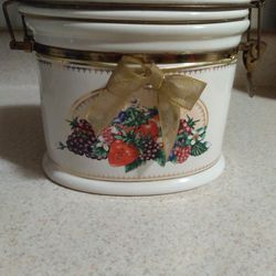 Knotts Berry Farm Ceramic Canister