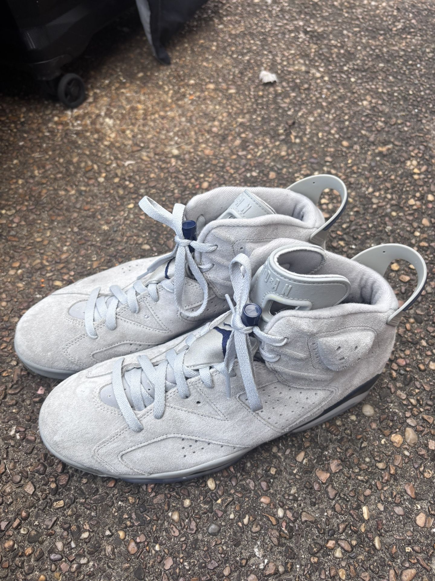 Selling Dunks & Jordan Retros’s 