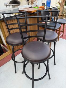 Bar stool