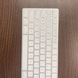 Apple Keyboard 