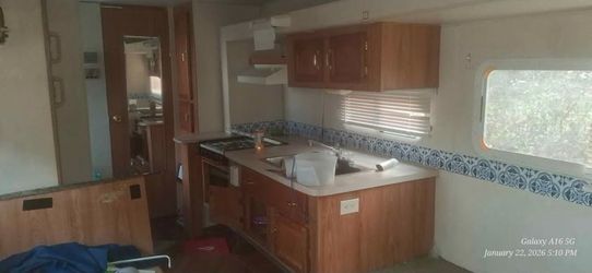 2002 coachman camper 28 foot long