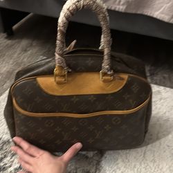 Louis Vuitton Deauville handbag original