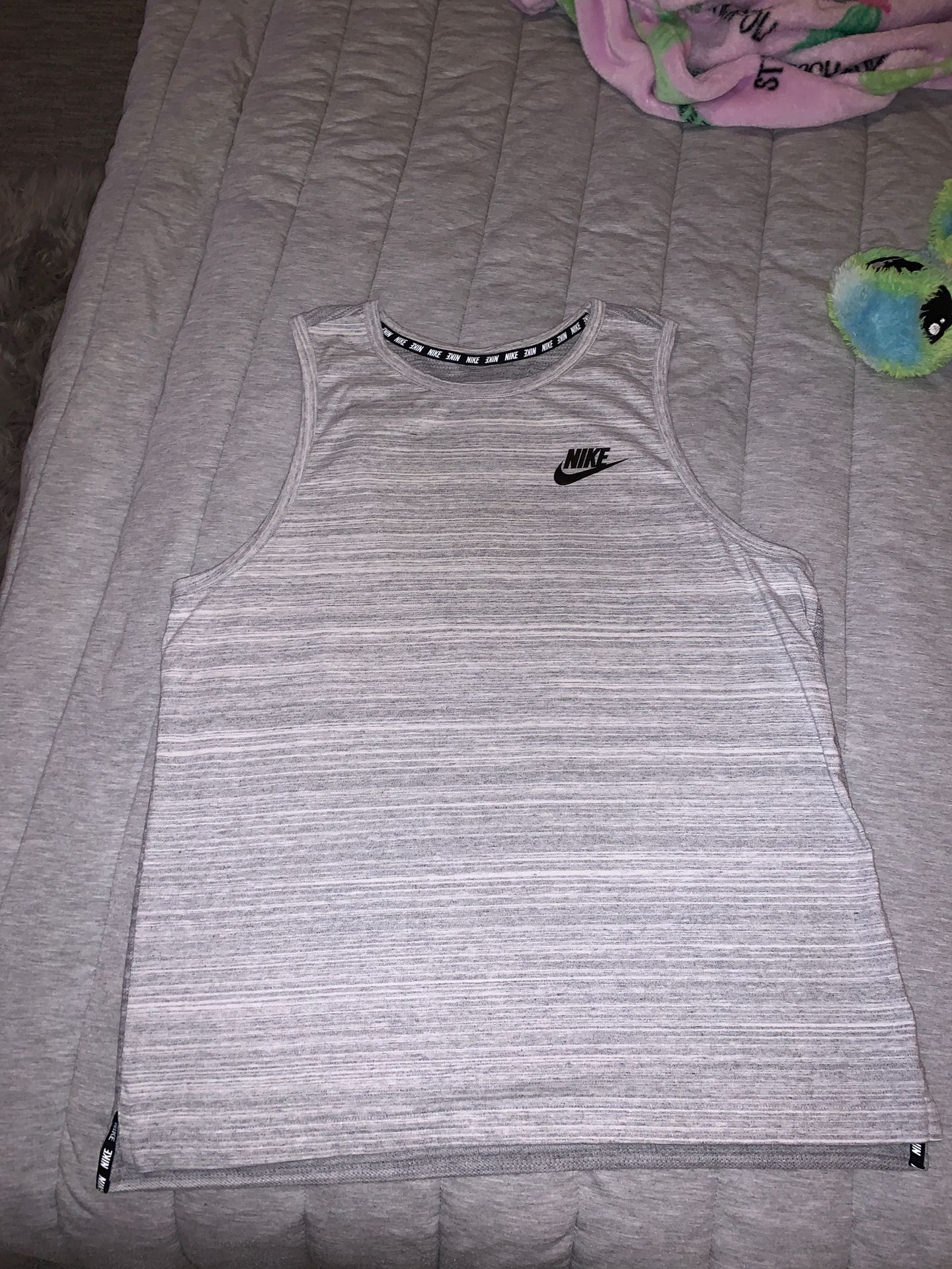 Large Nike Tank-Top - Men’s