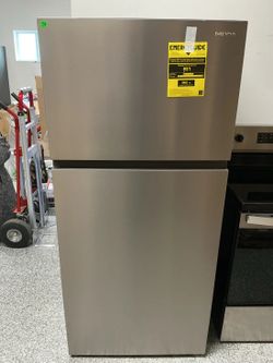 Mora Top Mount Freezer Refrigerator, Standard Depth, 18 cu ft, Stainless Steel