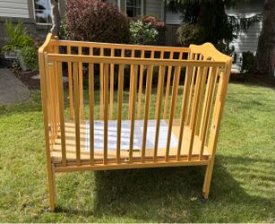 Free Portable Baby Crib