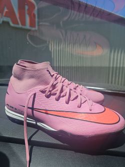 Soccer cleats