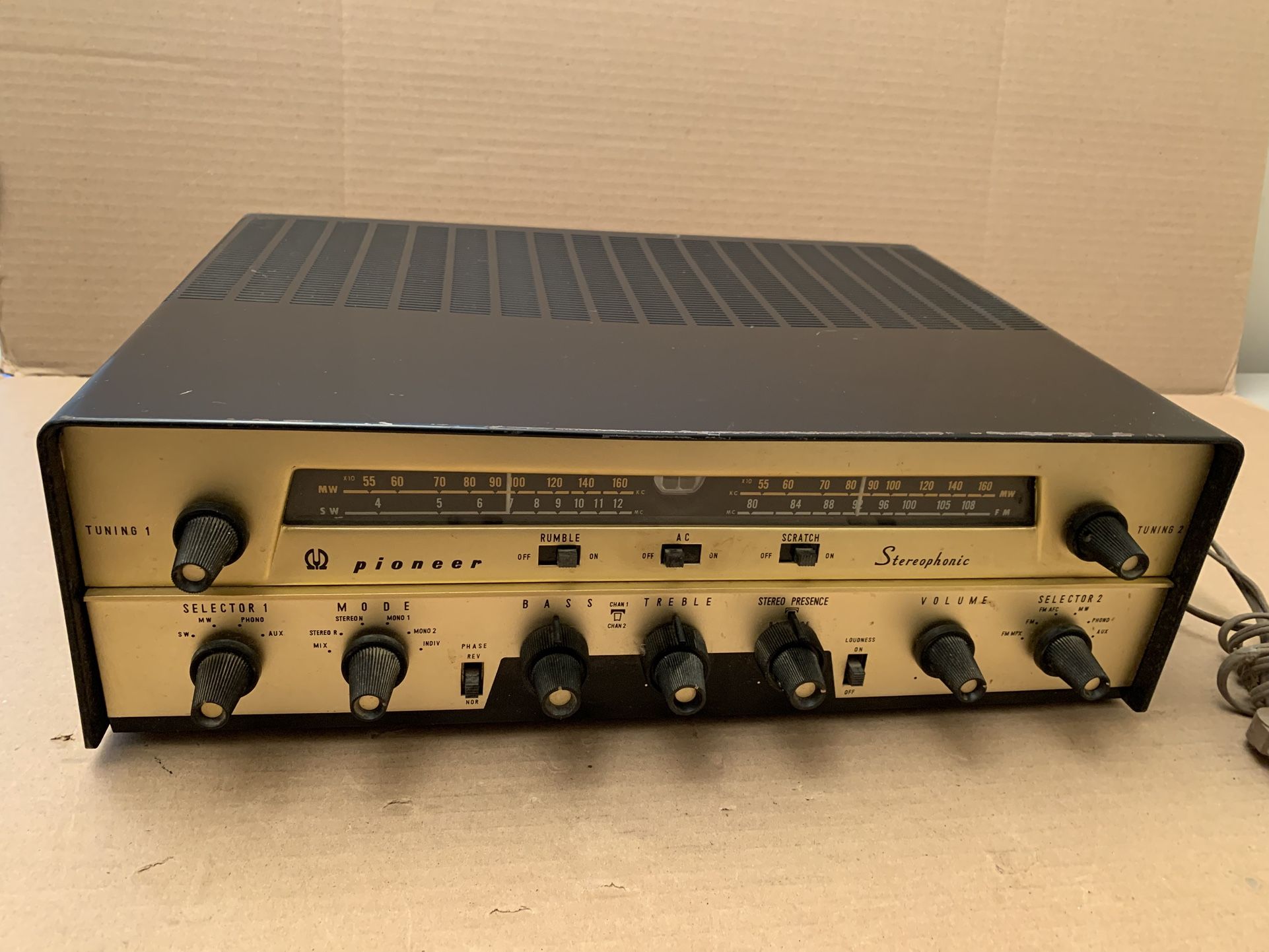 Parts or Repair 1961 Pioneer SM-B200A Stereo Tube Receiver /1961 Vintage tube Receiver