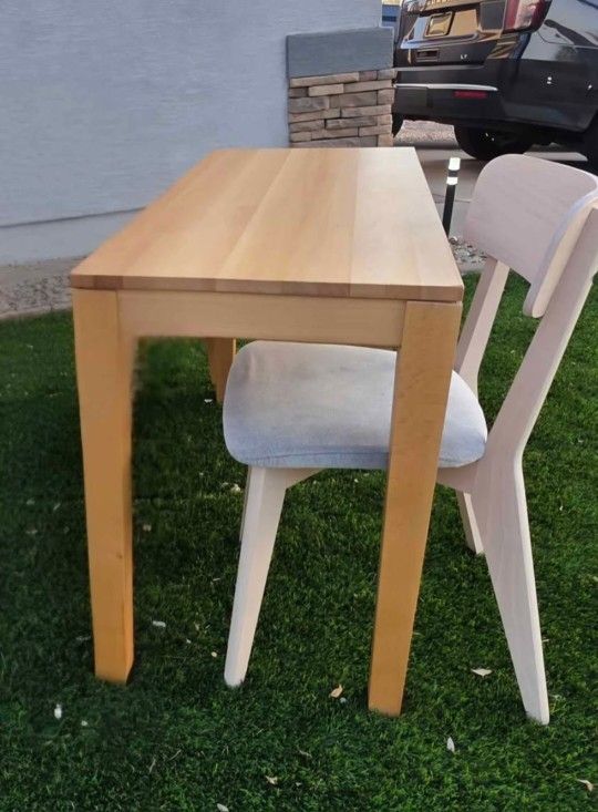 Wooden bench, two ikea barstool, and one ikea chair

$225