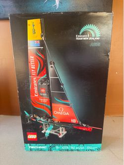 Lego 42174 Emirates Team New Zealand AC75 Yacht (New)