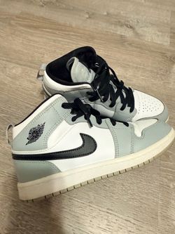 Jordan 1 Mid