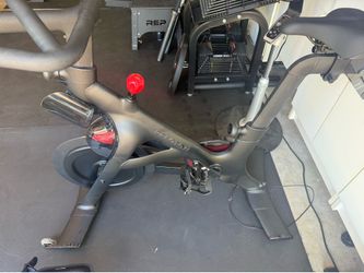 Peloton bike plus