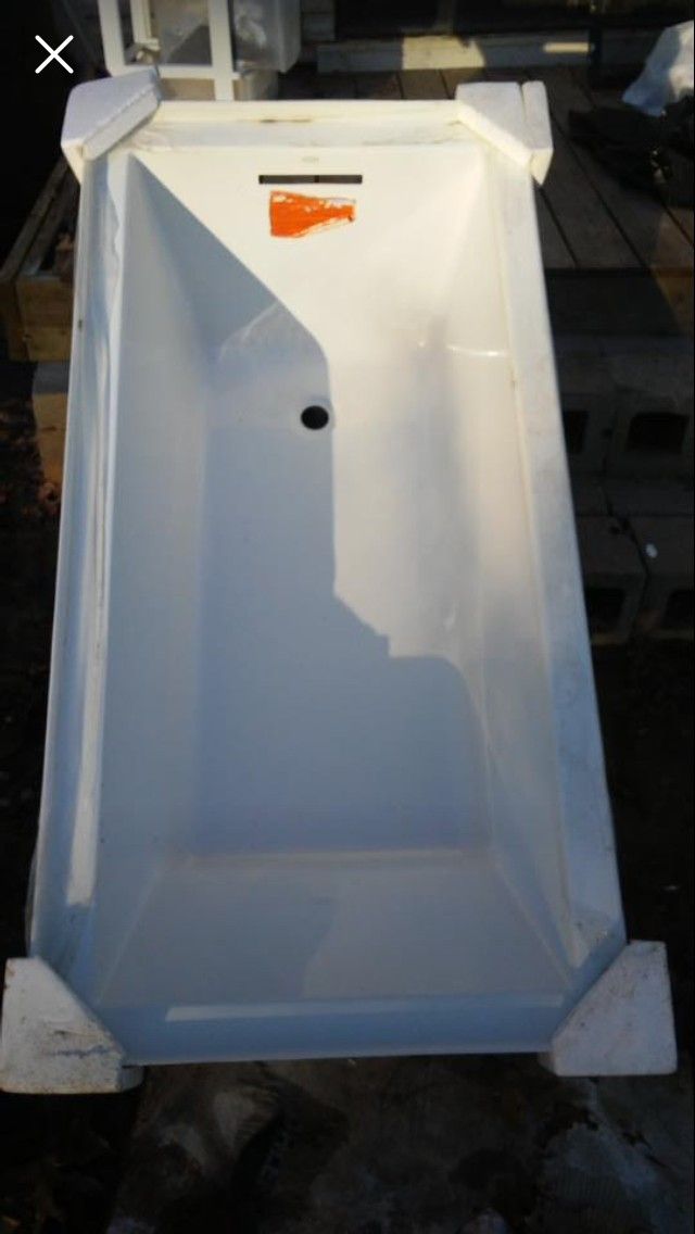 Kohler deep dropin bath tub model #1121-R-0