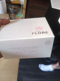 Pearl de Flore