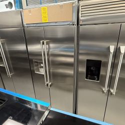 Monogram 36 Inch Wide 20.2 Cu. Ft. Side By Side Refrigerator with External Dispenser Model: ZISS360DNSS 