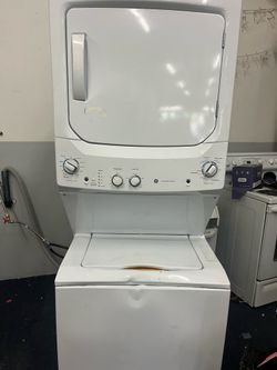 GE 3.8 cu. ft. Washer 5.9 cu. ft. Electric Dryer Combo in White
