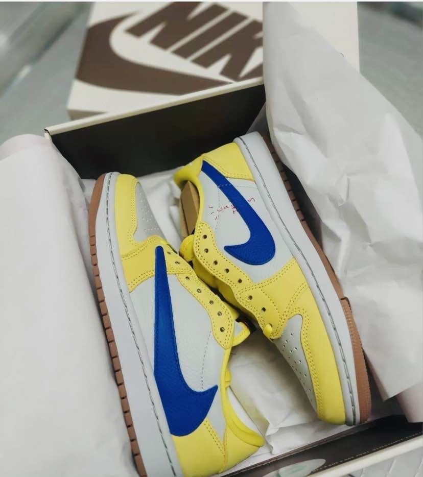 Women's Air Jordan 1 Retro Travis Scott x OG SP Low Canary - DZ4137-700
Size- Women’s 5.5