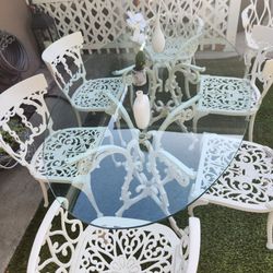Vintage Patio Set/ Outdoor Furniture Dining Table And Chairs
