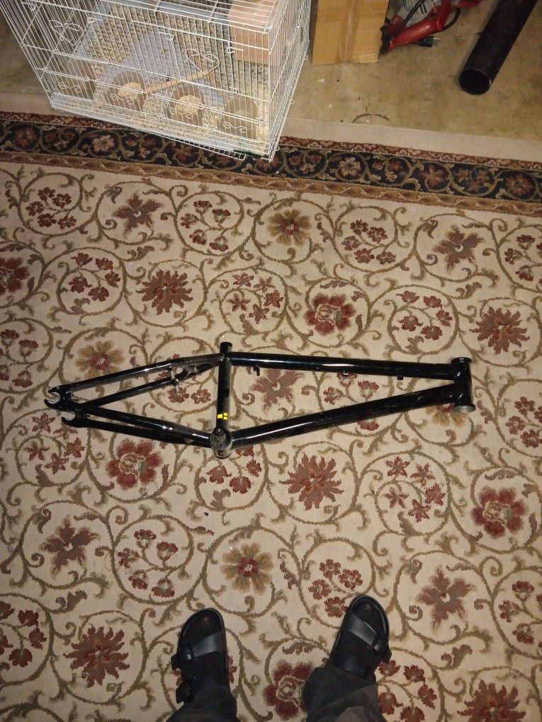 2014 Felt Chasm Bmx Frame Comes With Mid Bottom Bracket Installed 75 Or Best Offer