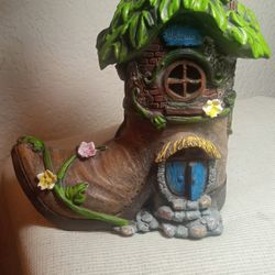 Fairyland Doll House Solar Powered