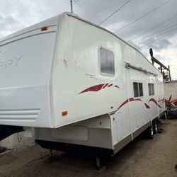 2004 Terry RV 30 5s
