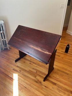 FREE Desk NEED GONE TODAY
