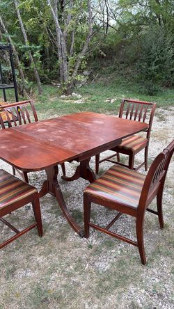 Duncan Phyfe antique  dining set dining set