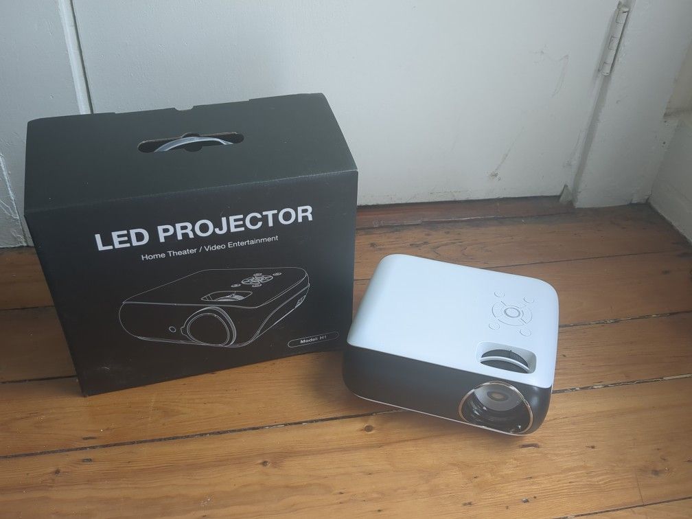 Happrun H1 Projector