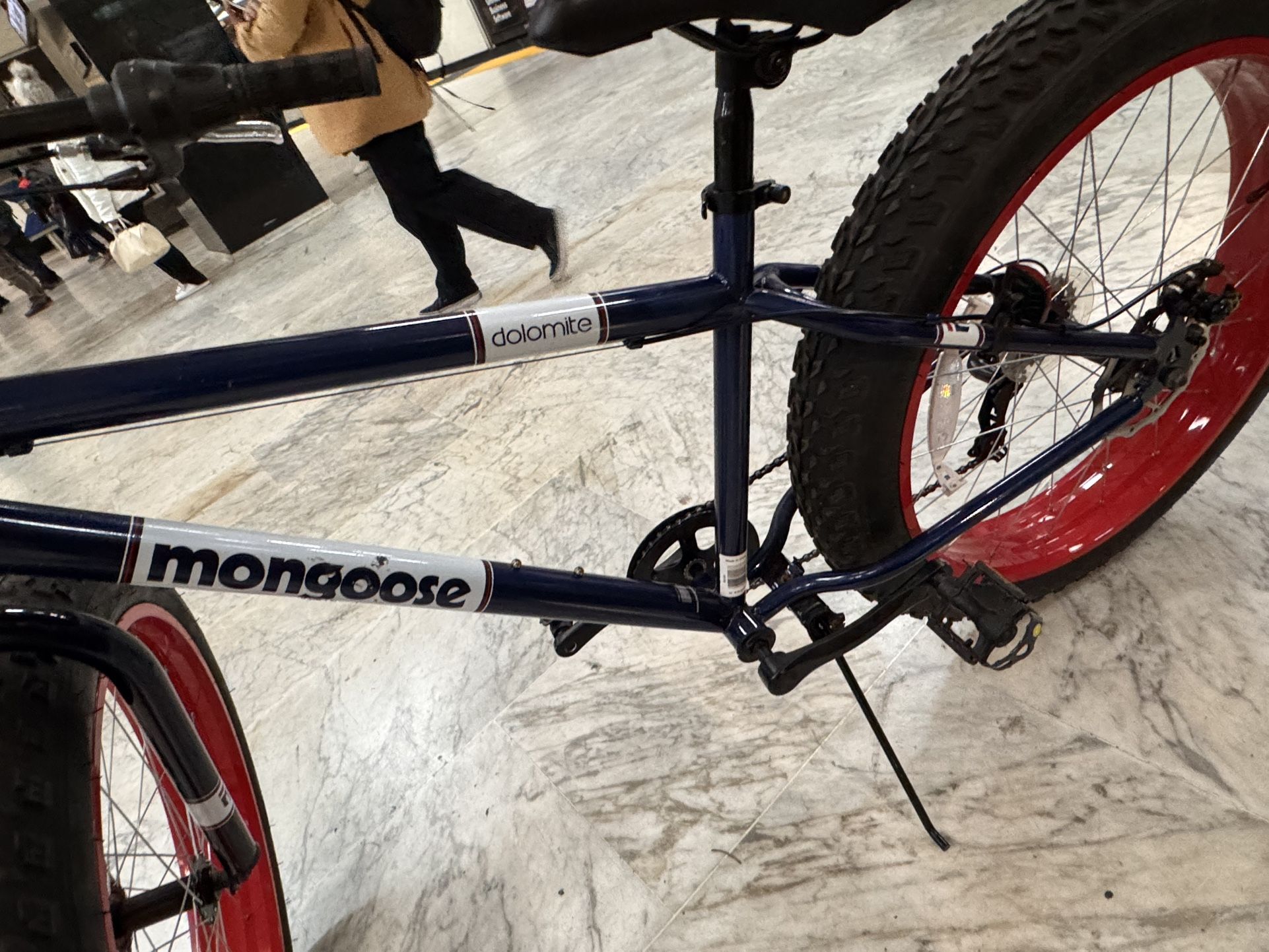 Mongoose dolomite Bike