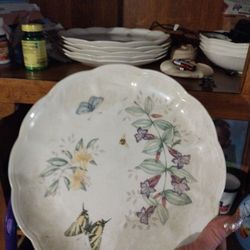 Lenox dinner Set ( 28 Piece) Butterfly Set