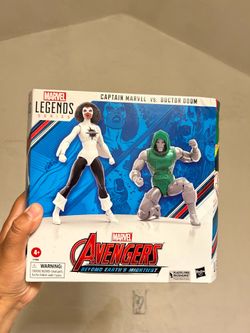AVENGERS MARVEL LEGENDS LOT