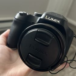 LUMIX 