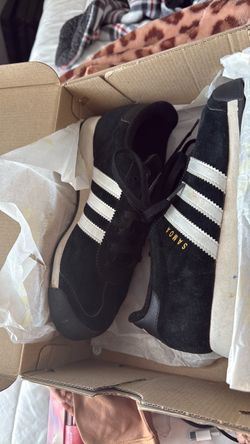 Adidas Samoa J size 4