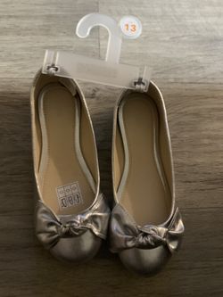 Girls Size 13 silver dress shoes - never worn