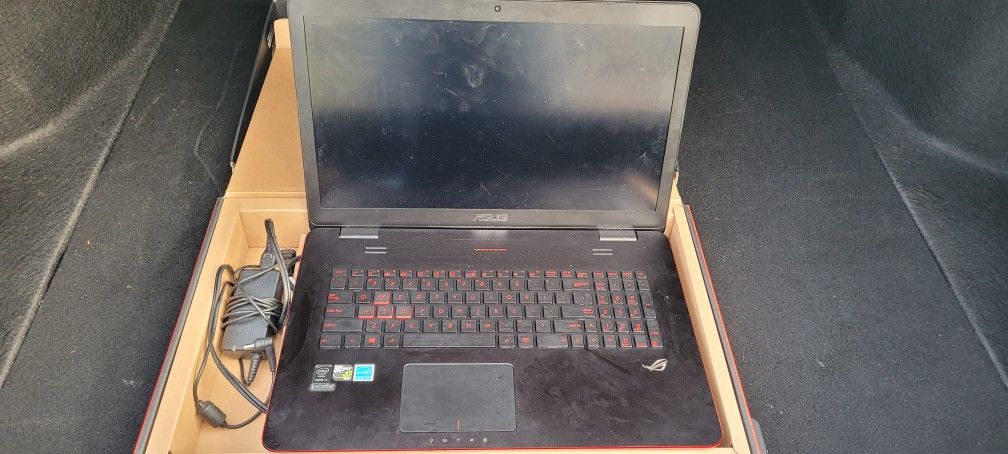 Se vende Asus Gaming Laptop ROG GL771JM, 17" Core i7, 12GB RAM, 500GB + 1TB HDD GTX 860M en perfectas condiciones viene con su cargador incluido.