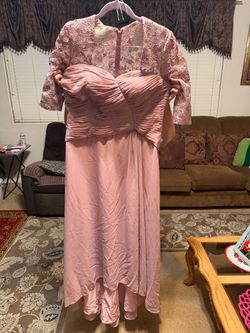 Women’s dress size 14
