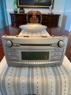 2010 Toyota Camry Radio/CD player $65 Firm Price