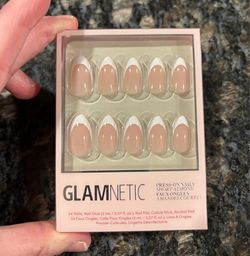 NEW GLAMNETIC MA DAMN PRESS ON NAILS $8!!