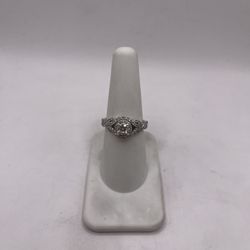 14kt Gold Diamond Engagement Style Ring