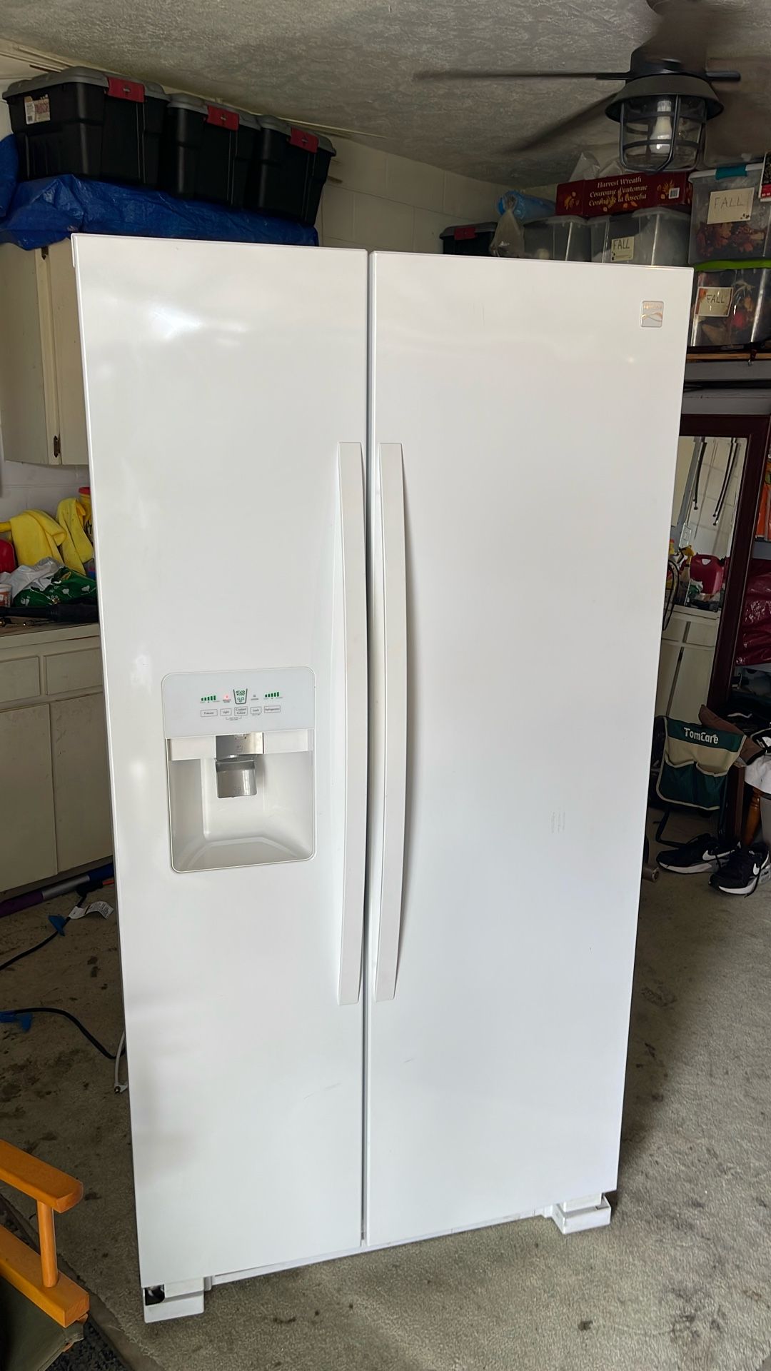 Kenmore Side-By-Side Refrigerator/Freezer White.