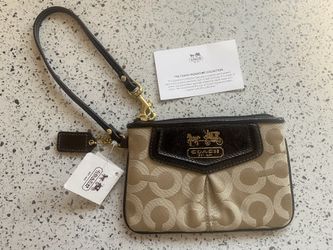 New Coach Wristlet / Clutch