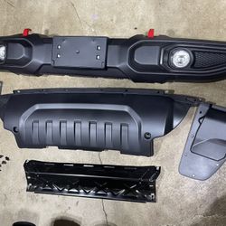 2025 Jeep Rubicon Front Bumper Assembly BRAND NEW!!