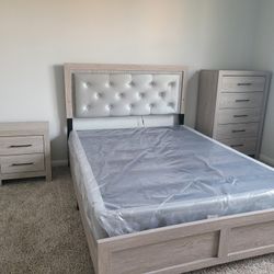 Queen Bedroom Set, 