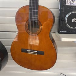 Yamaha C40 Acoustic Guitar Only