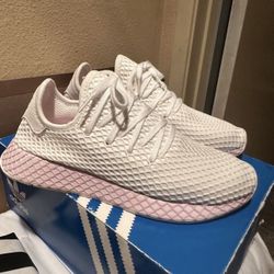 Women’s New Adidas Size 10