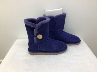 UGG new size 7