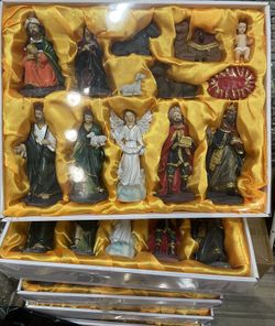 12 Piece Nativity Set