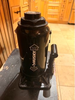 Husky 30 ton Bottle Jack #1006 744 763