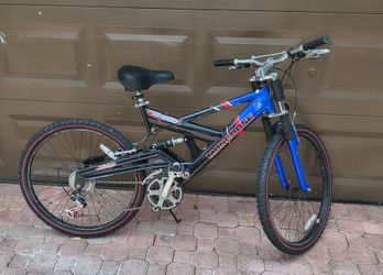 26" Mongoose XR 250 Mountain Bike