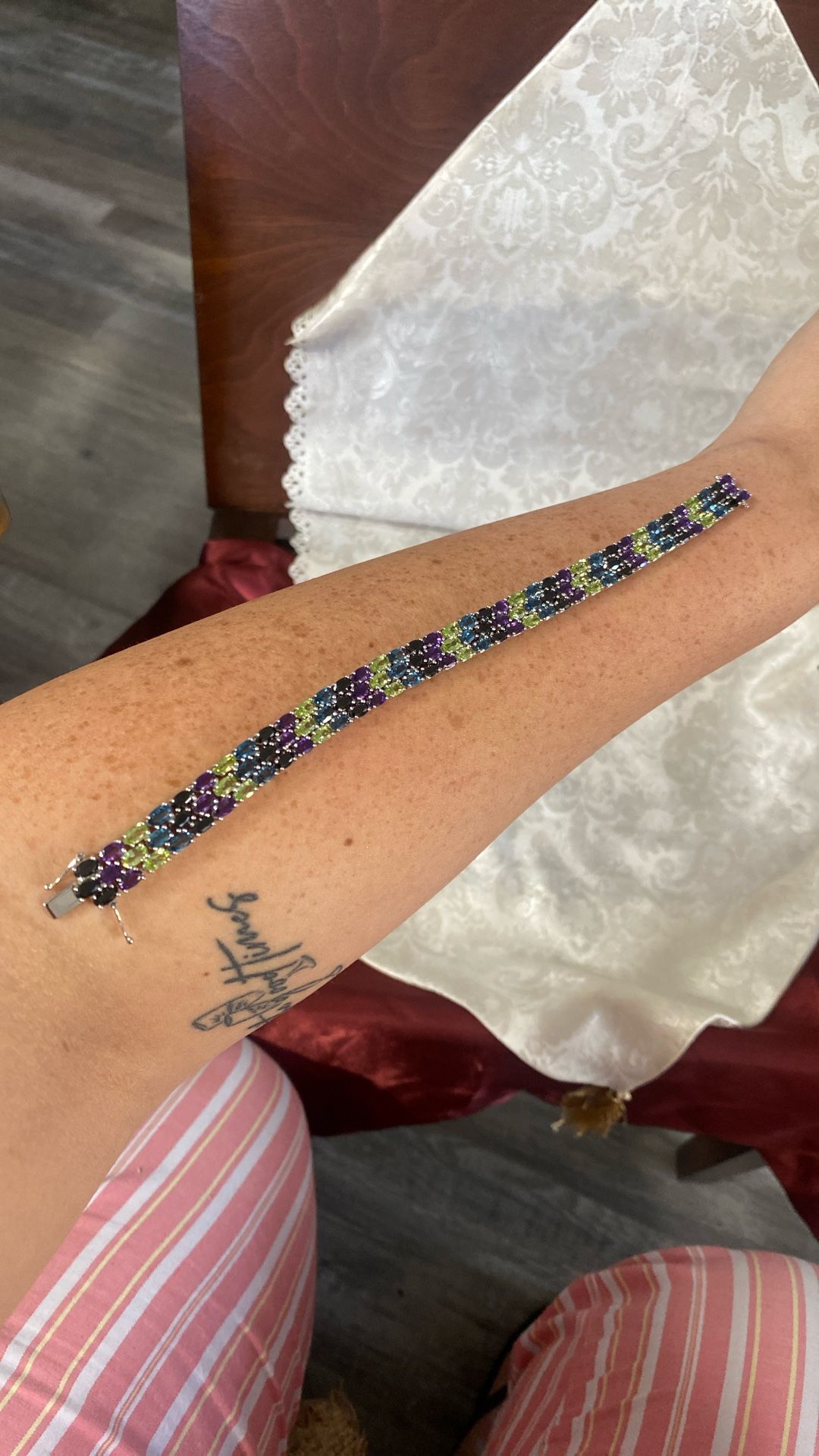 ✨Never been worn✨ Multistone Tennis bracelet