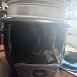 Rice Cooker Like New 